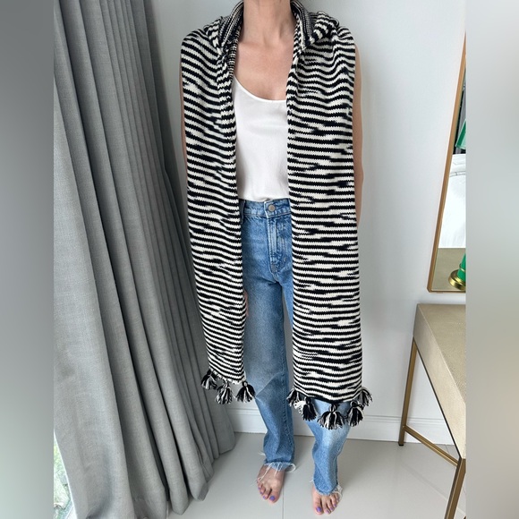 Missoni Hooded Monochrome Striped Knit Shawl - Picture 2 of 6